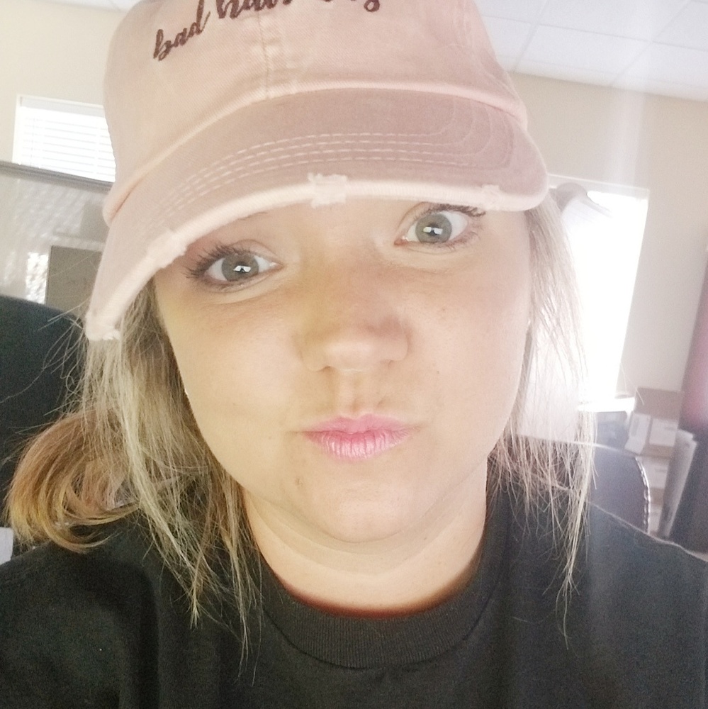 Meet your Posher, Amanda